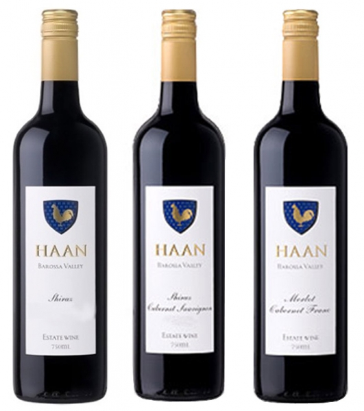 Набор 3х вин в футляре : Haan Classic Merlot Cabernet Franc, red dry, 2015, 15,50%, 0,75 л+ Haan Classic Shiraz Cabernet Sauvignon, red dry, 2016, 14,50%, 0,75 л+ Haan Classic Shiraz, red dry, 2015, 15,50%, 0,75 л.