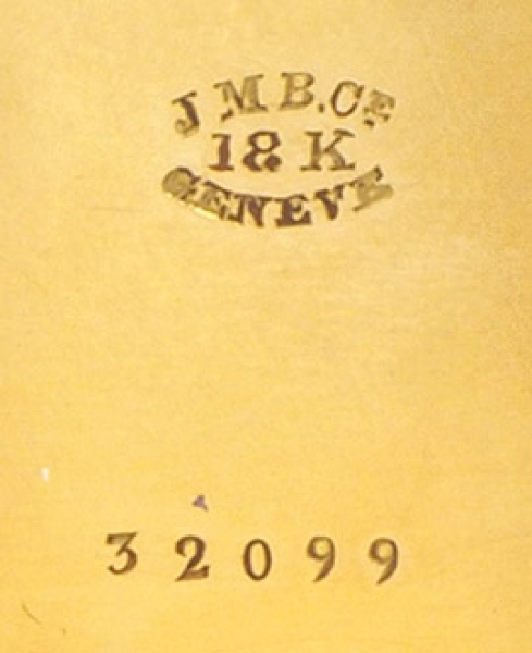 Часы дамские карманные в золотом корпусе. Швейцария. Начало ХХ века. Золото 750 пробы, эмаль. Диаметр 3,5 см.