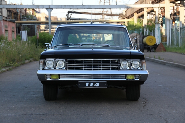 [Один из 113 экземпляров] ЗИЛ 114. Год выпуска: 1970. ЗИЛ-114 — автолегенда СССР и, безусловно, ассоциируется с эпохой Брежнева. В начале 60-х годов отечественный дизайнеры ориентировались на американские автомобили премиум-класса, ведь именно их дизайн считался эталоном в автомобильном мире.