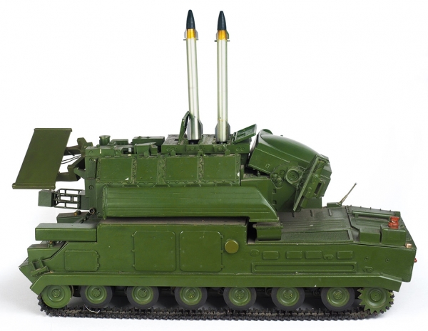[Tor missile system] Выставочная модель зенитно-ракетного комплекса «Тор». [Б.м., вторая половина 1980-х — 1990-е гг.].