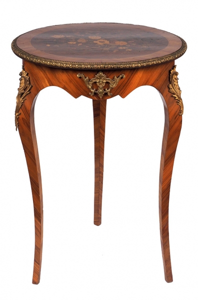 Будуарный столик на трех ножках. Палисандр, цветочное маркетри, бронза. Франция, середина XIX века.