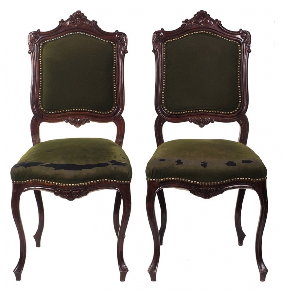 Два стула в стиле второго рококо. Австрия, вторая половина XIX века. Дуб, ткань, резьба.