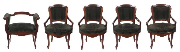 Гарнитур из 6 предметов мягкой мебели: четыре полукресла, банкетка и двухместный диван. Россия, около 1900-х гг. Красное дерево, ткань.