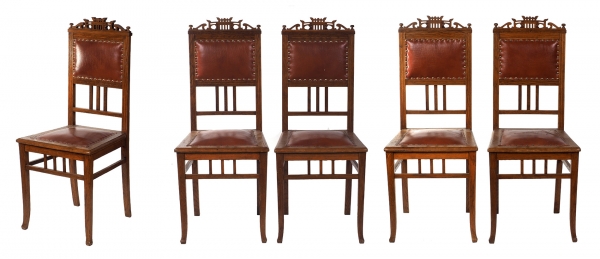 Гарнитур из пяти стульев в стиле модерн. Россия, начало ХХ века. Дуб, резьба, обивка.