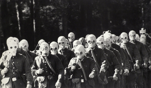 [Защита от коронавируса] Фотография: Маршбросок в полной боевой выкладке. 1979.