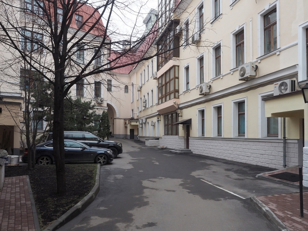 [Представляем вам прекрасную возможность жить там, где «бьётся сердце» Москвы] Уникальная квартира в стиле ампир площадью 206,7 м² на Арбате.