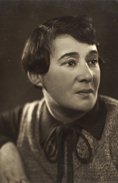 Фотография поэтессы Елизаветы Полонской с автографом И. Эренбургу (?). 1933.