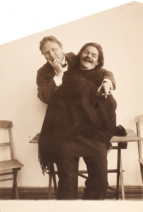 Фотография: Максим Горький и Федор Шаляпин / фот. Л. Средин. Ялта, [1901-1902].