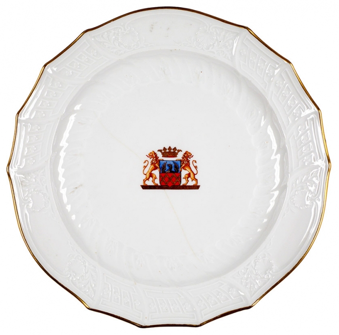 Пара тарелок с гербом рода Нарышкиных. Австрия, Богемия, мануфактура Pirkenhammer. 1893- 1918.